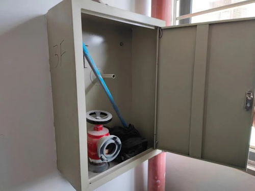 責令整改！揭陽榕城某小區違規搭建塑鋼制品被曝光